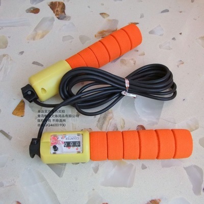 青島暢游文體用品 批發供應記數跳繩、比賽跳繩，計數橡膠繩海綿柄學生學校首選